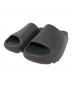 adidas（アディダス）の古着「YEEZY Slide Onyx」｜ブラック