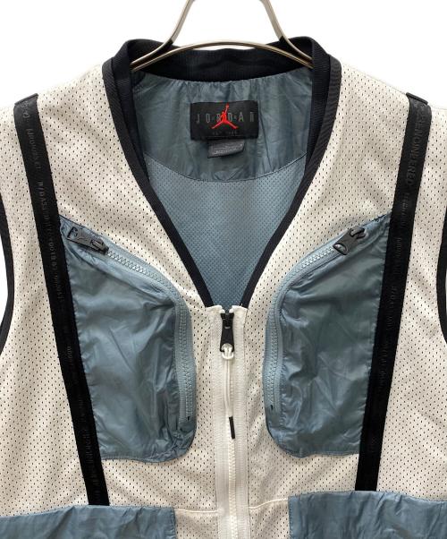 NIKE（ナイキ）NIKE (ナイキ) エンジニアドベスト ホワイト サイズ:Mの古着・服飾アイテム