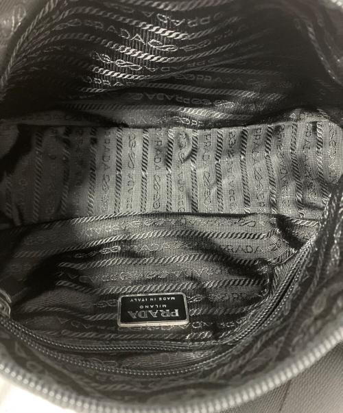PRADA（プラダ）PRADA (プラダ) ナイロンショルダーバッグ ブラックの古着・服飾アイテム