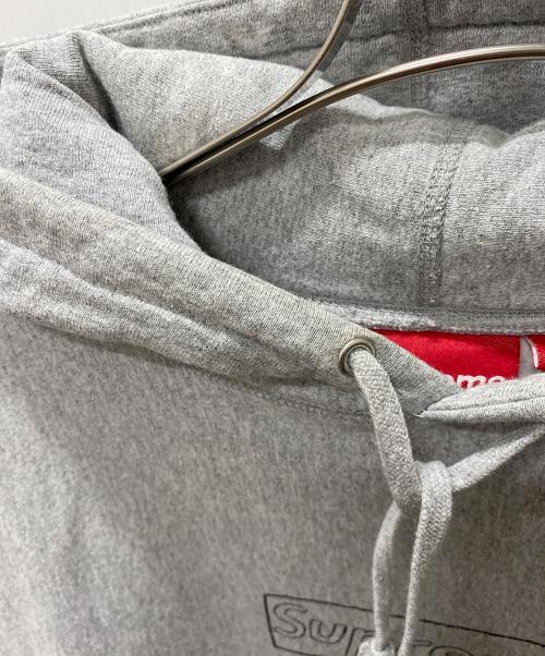 SUPREME（シュプリーム）Supreme (シュプリーム) KAWS (カウズ) プルオーバーパーカー グレー サイズ:Lの古着・服飾アイテム