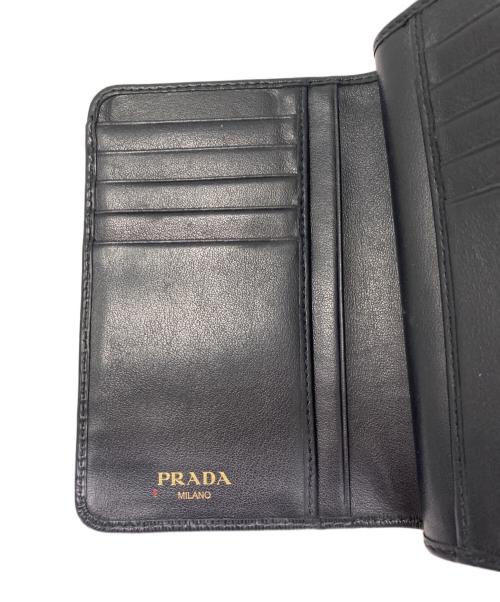 PRADA（プラダ）PRADA (プラダ) 2つ折り財布 ブラックの古着・服飾アイテム