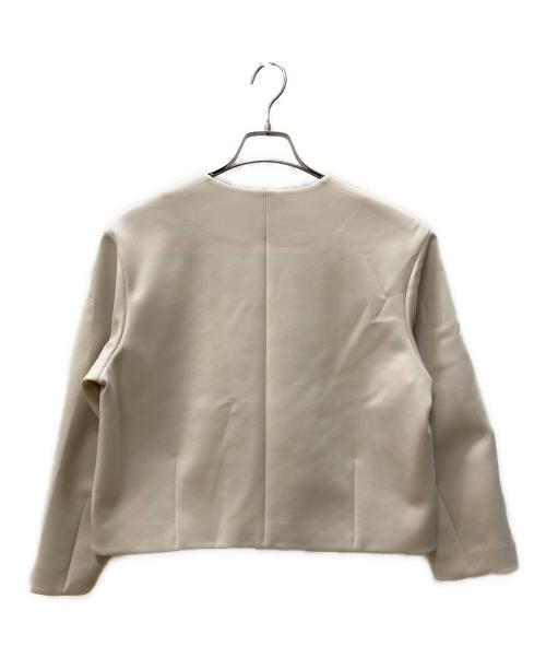 23区（ニジュウサンク）23区 (ニジュウサンク) ノーカラージャケット アイボリー サイズ:38の古着・服飾アイテム