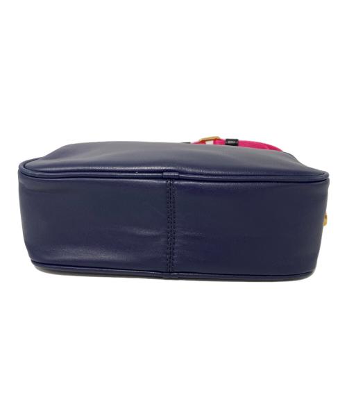 MARC JACOBS（マークジェイコブス）MARC JACOBS (マークジェイコブス) ロゴ クロスボディー ネイビーの古着・服飾アイテム