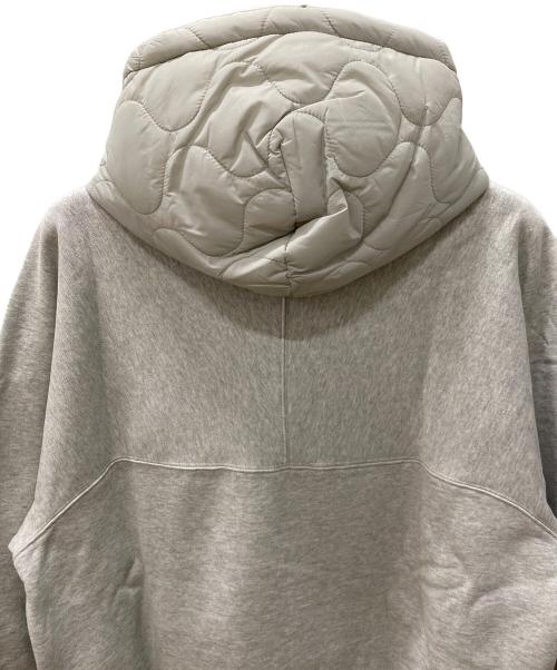 PALACE（パレス）PALACE (パレス) プルオーバーパーカー グレー サイズ:Mの古着・服飾アイテム