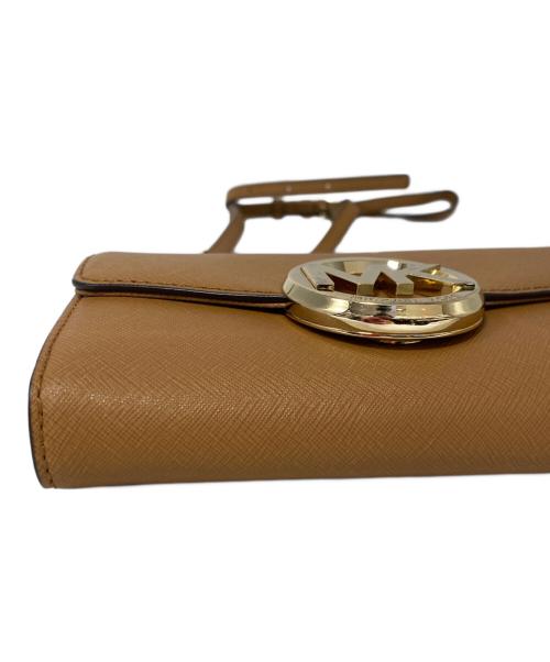 MICHAEL KORS（マイケルコース）MICHAEL KORS (マイケルコース) ショルダーバッグ ベージュの古着・服飾アイテム