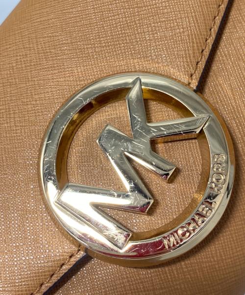 MICHAEL KORS（マイケルコース）MICHAEL KORS (マイケルコース) ショルダーバッグ ベージュの古着・服飾アイテム