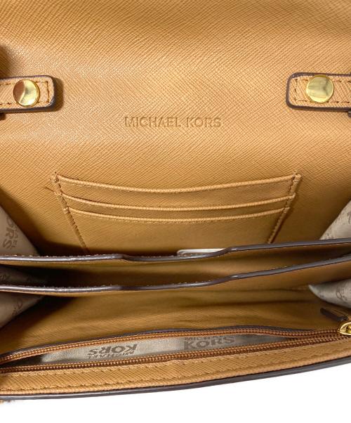 MICHAEL KORS（マイケルコース）MICHAEL KORS (マイケルコース) ショルダーバッグ ベージュの古着・服飾アイテム