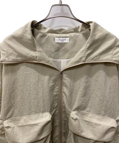SOLAMONAT LARME（ソラモナラーム）SOLAMONAT LARME (ソラモナラーム) ナイロンワッシャーフードブルゾン ベージュ サイズ:Freeの古着・服飾アイテム