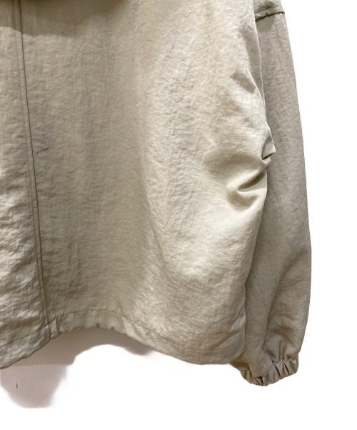 SOLAMONAT LARME（ソラモナラーム）SOLAMONAT LARME (ソラモナラーム) ナイロンワッシャーフードブルゾン ベージュ サイズ:Freeの古着・服飾アイテム