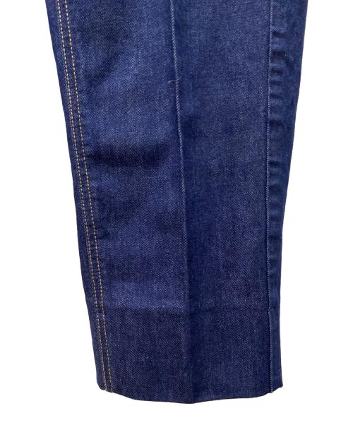 Mila Owen（ミラオーウェン）Mila Owen (ミラオーウェン) センタープレスマムデニムパンツ インディゴの古着・服飾アイテム