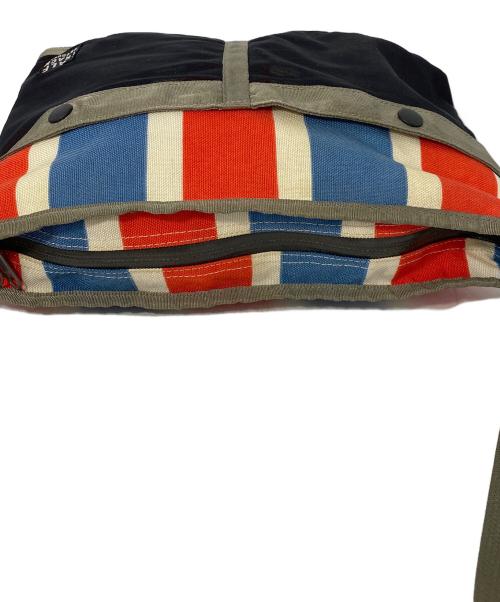 NATAL DESIGN（ネイタルデザイン）NATAL DESIGN (ネイタルデザイン) HALF TRACK PRODUCTS (ハーフトラックプロダクツ) ショルダーバッグ レッド×ブルーの古着・服飾アイテム