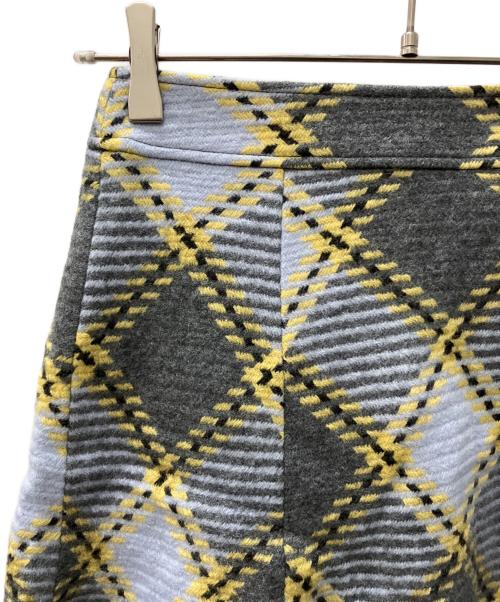 BURBERRY BLUE LABEL（バーバリー ブルー レーベル）BURBERRY BLUE LABEL (バーバリー ブルー レーベル) ミディスカート グレースカイブルー サイズ:36の古着・服飾アイテム