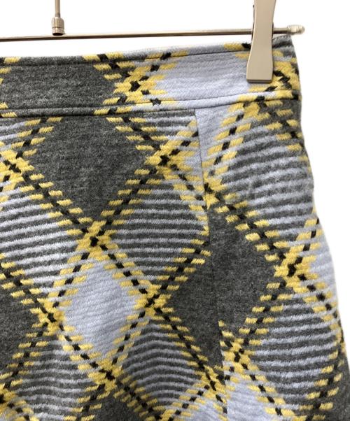 BURBERRY BLUE LABEL（バーバリー ブルー レーベル）BURBERRY BLUE LABEL (バーバリー ブルー レーベル) ミディスカート グレースカイブルー サイズ:36の古着・服飾アイテム