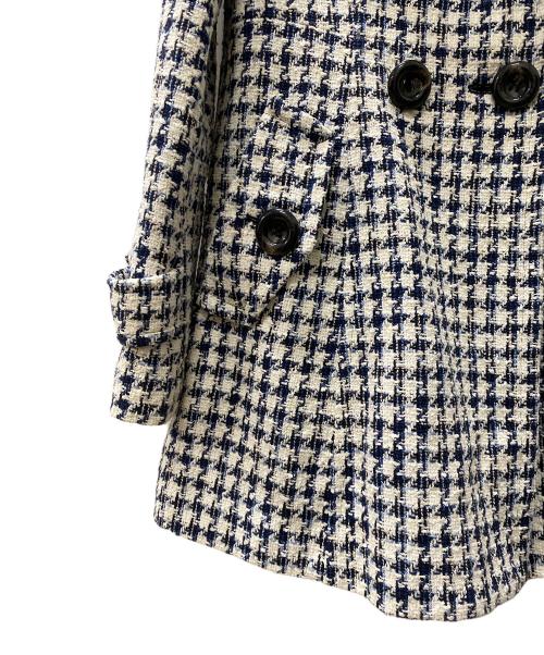 BLUE LABEL CRESTBRIDGE（ブルーレーベルクレストブリッジ）BLUE LABEL CRESTBRIDGE (ブルーレーベルクレストブリッジ) ジャガードピーコート アイボリー サイズ:38の古着・服飾アイテム