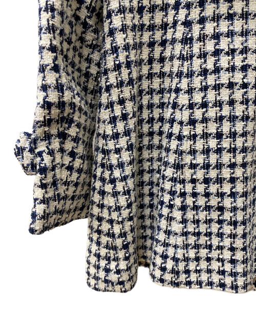 BLUE LABEL CRESTBRIDGE（ブルーレーベルクレストブリッジ）BLUE LABEL CRESTBRIDGE (ブルーレーベルクレストブリッジ) ジャガードピーコート アイボリー サイズ:38の古着・服飾アイテム
