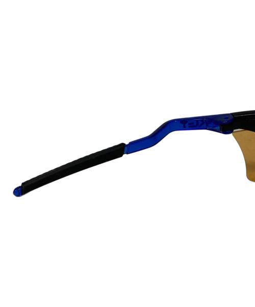 OAKLEY（オークリー）OAKLEY (オークリー) サングラス ブラック×ブルーの古着・服飾アイテム
