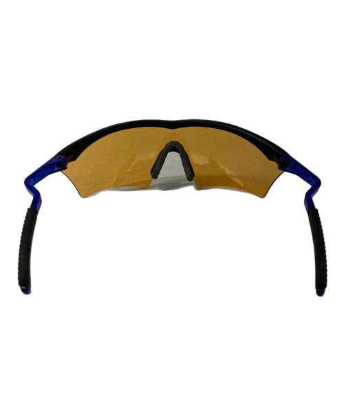 OAKLEY（オークリー）OAKLEY (オークリー) サングラス ブラック×ブルーの古着・服飾アイテム