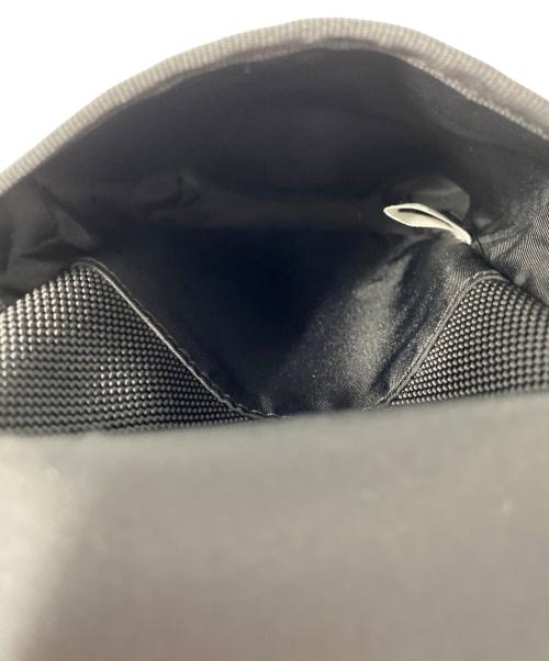 BLACK LABEL CRESTBRIDGE（ブラックレーベル クレストブリッジ）BLACK LABEL CRESTBRIDGE (ブラックレーベル クレストブリッジ) ショルダーバッグ ブラックの古着・服飾アイテム