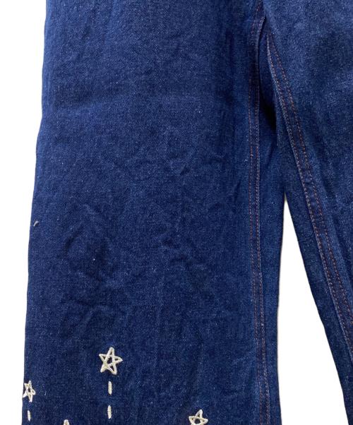 Tina Jojun（ティーナ ジョジュン）TINA JOJUN (ティーナ ジョジュン) 刺繍入り ストレートデニムパンツ インディゴ サイズ:Sの古着・服飾アイテム