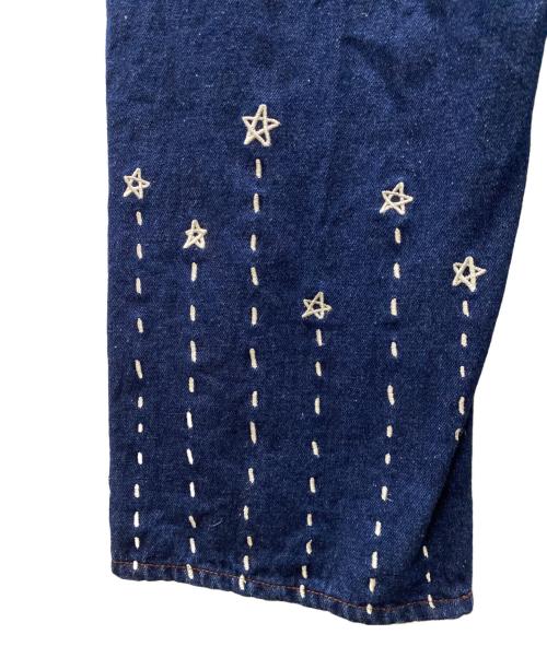 Tina Jojun（ティーナ ジョジュン）TINA JOJUN (ティーナ ジョジュン) 刺繍入り ストレートデニムパンツ インディゴ サイズ:Sの古着・服飾アイテム