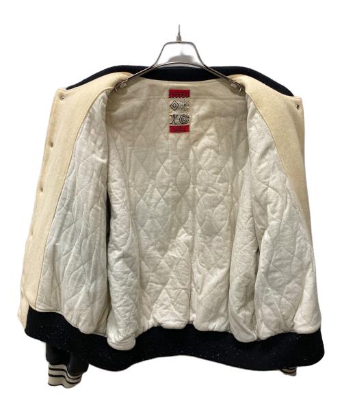 POSH BOY（ポッシュボーイ）POSH BOY (ポッシュボーイ) スタジャン アイボリー×ブラック サイズ:Freeの古着・服飾アイテム