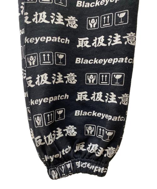 BlackEyePatch（ブラックアイパッチ）BlackEyePatch (ブラックアイパッチ) HANDLE WITH CARE SWEAT PANTS ブラック サイズ:Mの古着・服飾アイテム