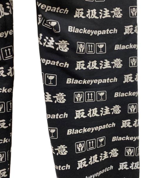 BlackEyePatch（ブラックアイパッチ）BlackEyePatch (ブラックアイパッチ) HANDLE WITH CARE SWEAT PANTS ブラック サイズ:Mの古着・服飾アイテム