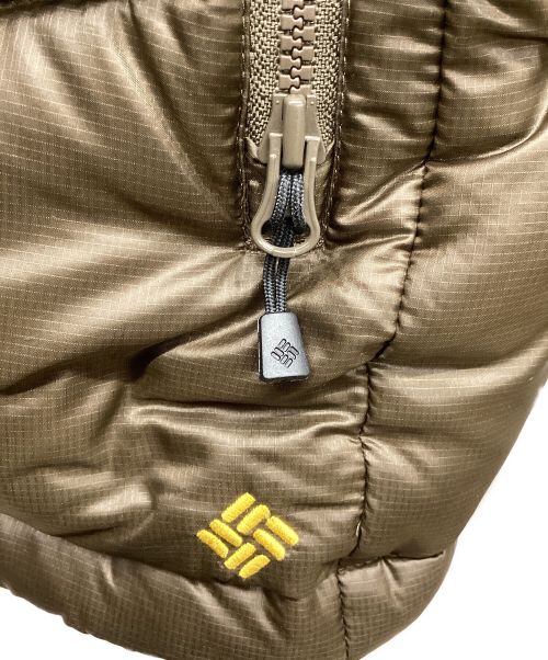 Columbia（コロンビア）Columbia (コロンビア) ダウンジャケット ブラウン サイズ:Mの古着・服飾アイテム