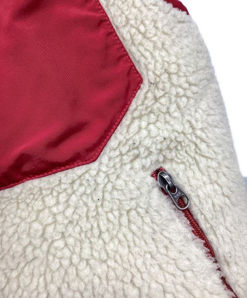 Patagonia（パタゴニア）Patagonia (パタゴニア) CLASSIC RETRO-X VEST アイボリー×レッド サイズ:Sの古着・服飾アイテム