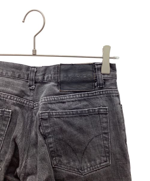 hysterics（ヒステリックス）hysterics (ヒステリックス) ダメージ加工ペイントデニムパンツ グレー サイズ:Sの古着・服飾アイテム