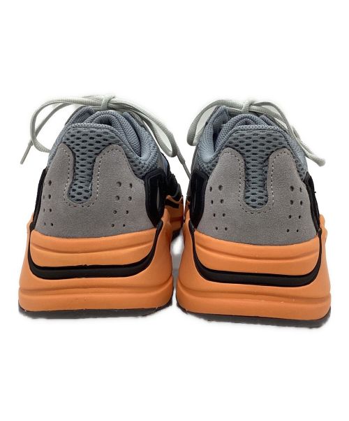 adidas（アディダス）adidas (アディダス) スニーカー/YEEZY BOOST700 グレー×オレンジ サイズ:28.5の古着・服飾アイテム