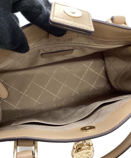 MICHAEL KORS（マイケル・コース）MICHAEL KORS (マイケルコース) ハンドバッグ ベージュの古着・服飾アイテム