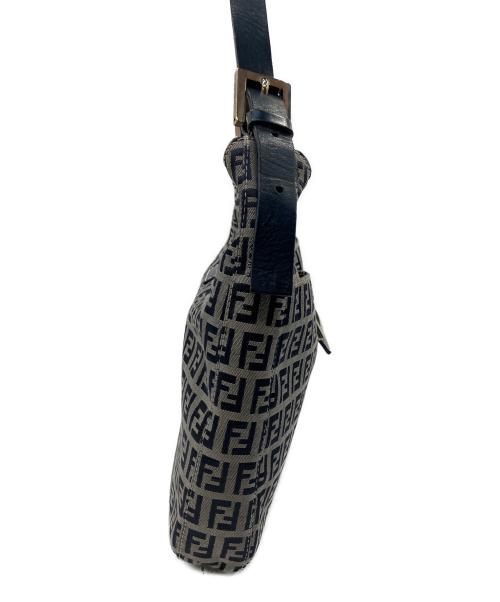FENDI（フェンディ）FENDI (フェンディ) ショルダーバッグ ネイビーの古着・服飾アイテム