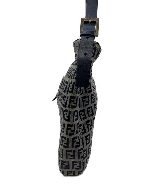 FENDI（フェンディ）FENDI (フェンディ) ショルダーバッグ ネイビーの古着・服飾アイテム