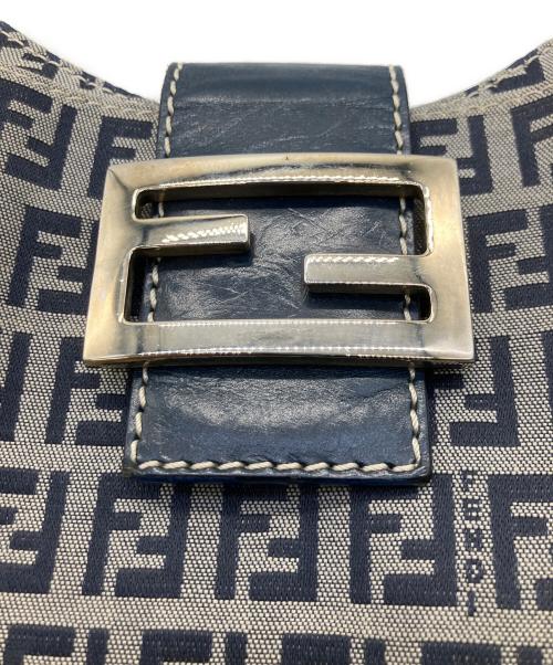 FENDI（フェンディ）FENDI (フェンディ) ショルダーバッグ ネイビーの古着・服飾アイテム