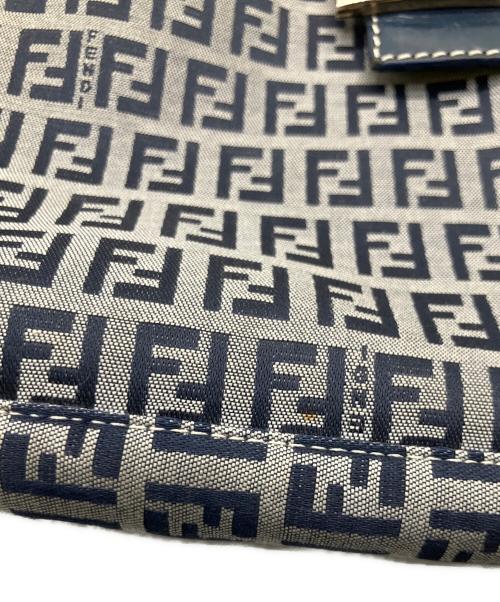 FENDI（フェンディ）FENDI (フェンディ) ショルダーバッグ ネイビーの古着・服飾アイテム