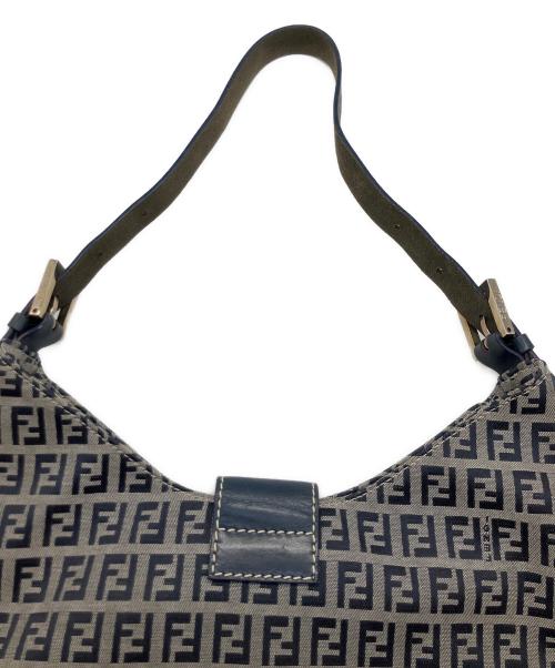 FENDI（フェンディ）FENDI (フェンディ) ショルダーバッグ ネイビーの古着・服飾アイテム