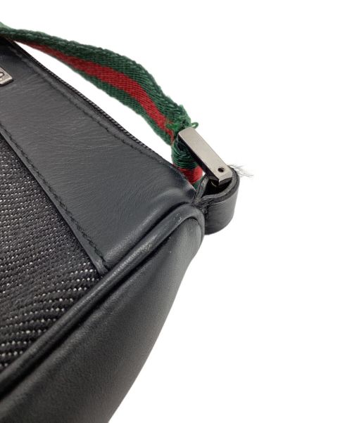 GUCCI（グッチ）GUCCI (グッチ) アクセサリーポーチ ブラックの古着・服飾アイテム