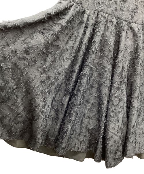 ARPEGE STORY（アルページュストーリー）ARPEGE STORY (アルページュストーリー) フラッフィーギャザーフレアスカート グレーの古着・服飾アイテム