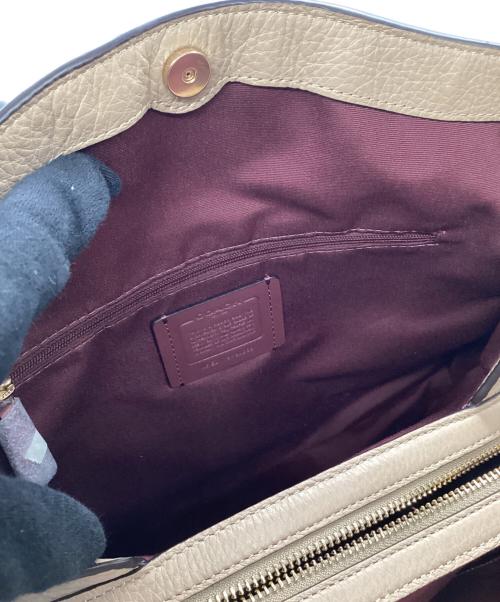 COACH（コーチ）COACH (コーチ) ショルダーバッグ ベージュの古着・服飾アイテム