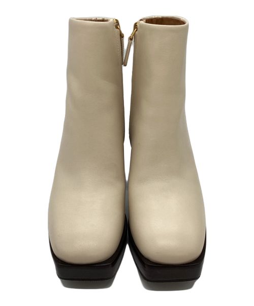 TORY BURCH（トリーバーチ）TORY BURCH (トリーバーチ) ショートブーツ アイボリー サイズ:24の古着・服飾アイテム