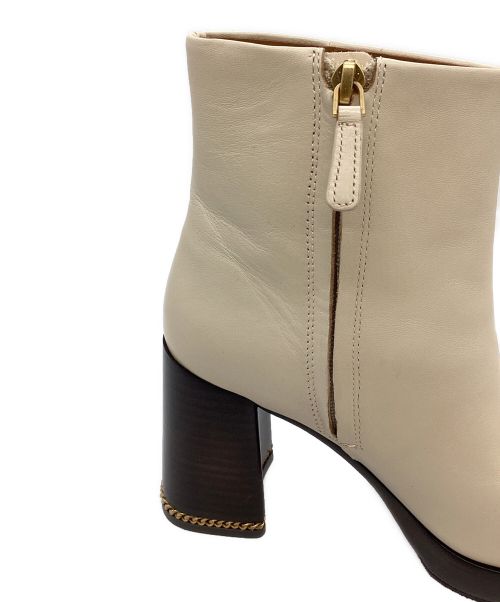TORY BURCH（トリーバーチ）TORY BURCH (トリーバーチ) ショートブーツ アイボリー サイズ:24の古着・服飾アイテム