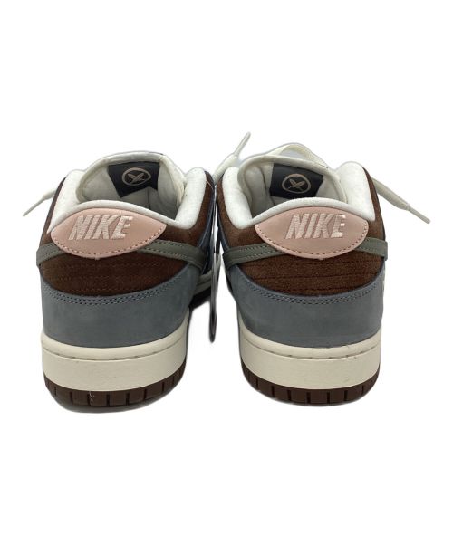 NIKE（ナイキ）NIKE (ナイキ) スニーカー ホワイト×グレー サイズ:28.5の古着・服飾アイテム