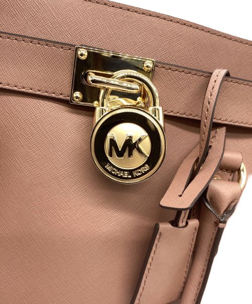 MICHAEL KORS（マイケル・コース）MICHAEL KORS (マイケルコース) ハミルトンチェーンショルダー ピンクベージュの古着・服飾アイテム
