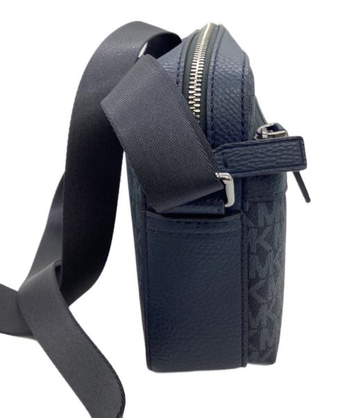 MICHAEL KORS（マイケル・コース）MICHAEL KORS (マイケルコース) ショルダーバッグ ネイビーの古着・服飾アイテム