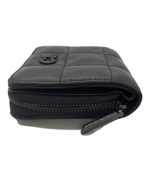 Calvin Klein（カルバンクライン）Calvin Klein (カルバンクライン) キルティング2つ折り財布 ブラックの古着・服飾アイテム