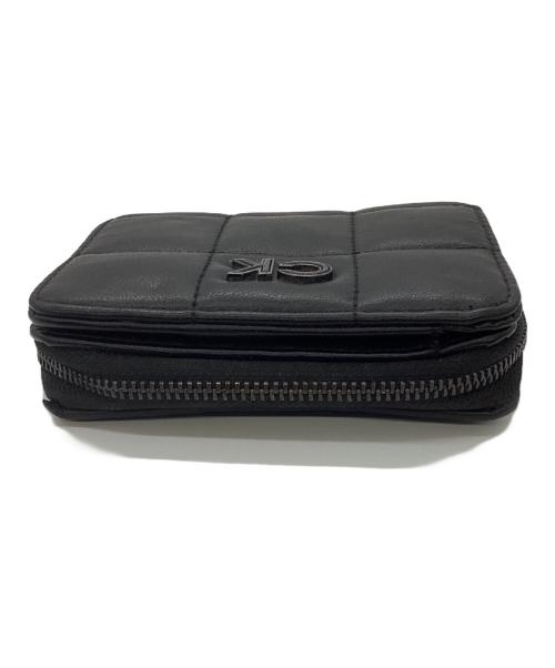 Calvin Klein（カルバンクライン）Calvin Klein (カルバンクライン) キルティング2つ折り財布 ブラックの古着・服飾アイテム