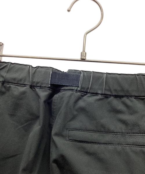 finetrack（ファイントラック）finetrack (ファイントラック) クロノパンツ チャコールグレー サイズ:Mの古着・服飾アイテム