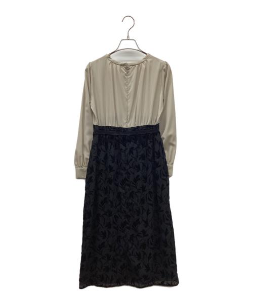 COHINA（コヒナ）COHINA (コヒナ) フロッキープリントドッキングワンピース グレー×ブラック サイズ:Freeの古着・服飾アイテム