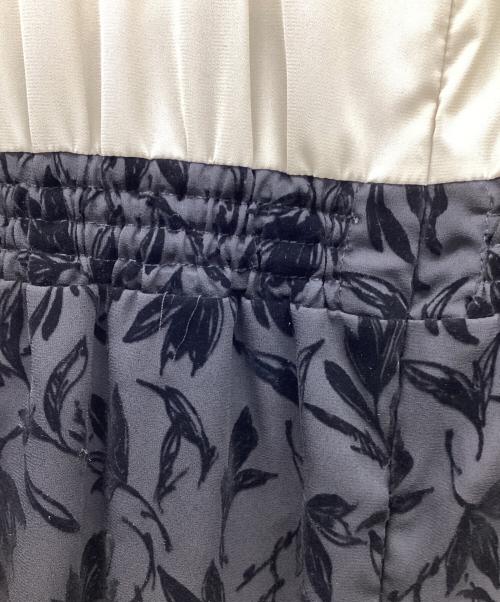 COHINA（コヒナ）COHINA (コヒナ) フロッキープリントドッキングワンピース グレー×ブラック サイズ:Freeの古着・服飾アイテム